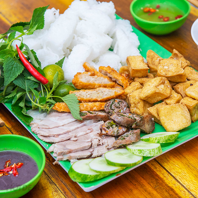 Set Bún Đậu Thập Cẩm + Trà Sâm Dứa Dành Cho 02 Người Tại Bún Đậu - Nem Chua Lê Gia