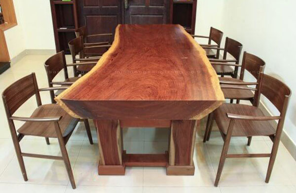 Bộ bàn ghế cafe gỗ nguyên khối cao cấp có giá trị cao