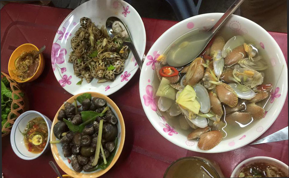 Hải Sản Vỉa Hè - Vườn Đào ở Tp. Hạ Long, Quảng Ninh | Foody.vn