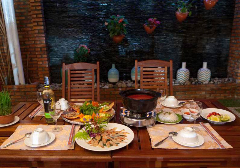 Home Restaurant : Phan Thiet : Binh Thuan, Vietnam Eatery