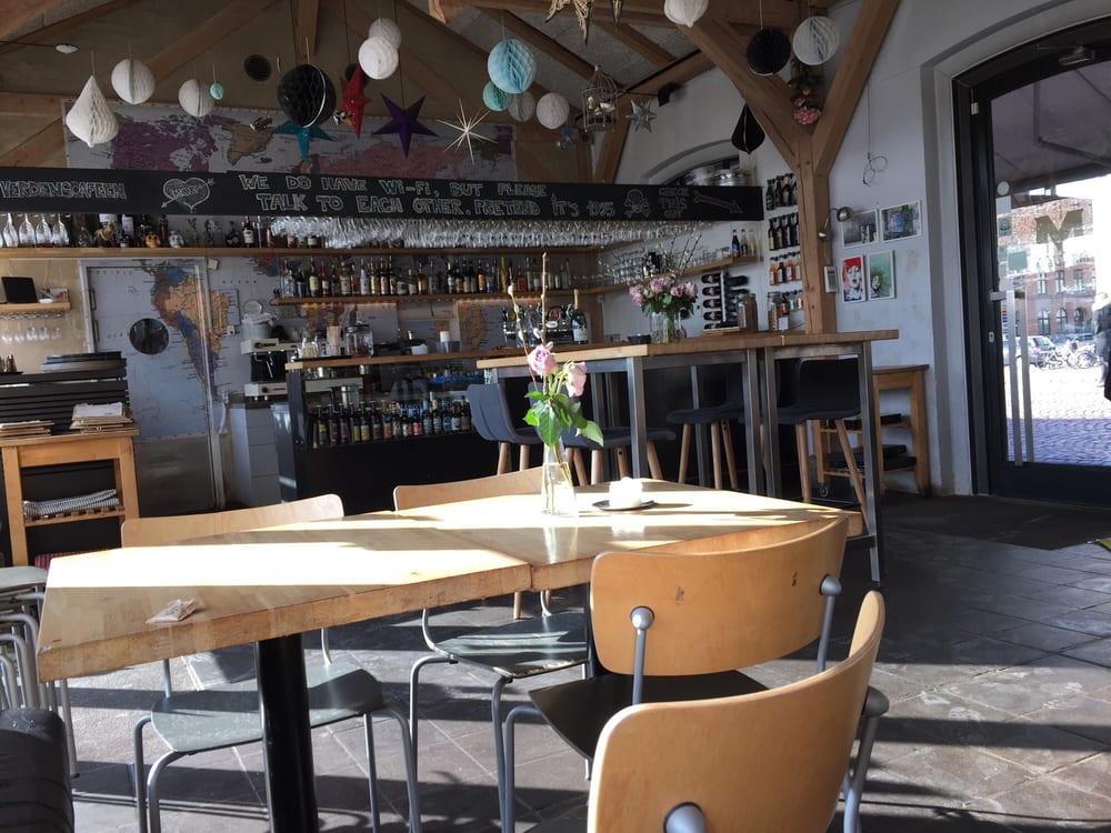 Café Mandela pub & bar, Copenhagen, Onkel Dannys Pl. 9 - Restaurant menu and reviews