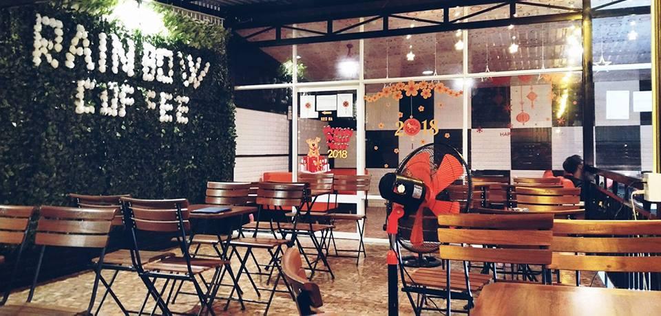 HOT: Xuất hiện quán cafe có HỒ CÁ độc đáo thôi miên giới trẻ Bạc Liêu