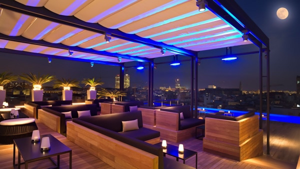 Cloud 9 Rooftop Bar - Happy Party