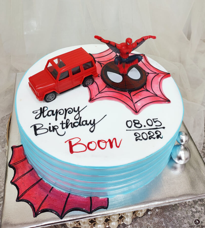Bánh kem sinh nhật decor chàng spiderman và xe đỏ siêu ngầu | Bánh kem cao cấp