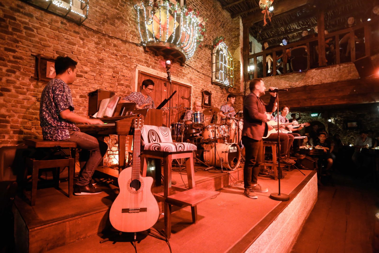 CARMEN BAR - SỐ 8 LÝ TỰ TRỌNG - CHILL Vietnam