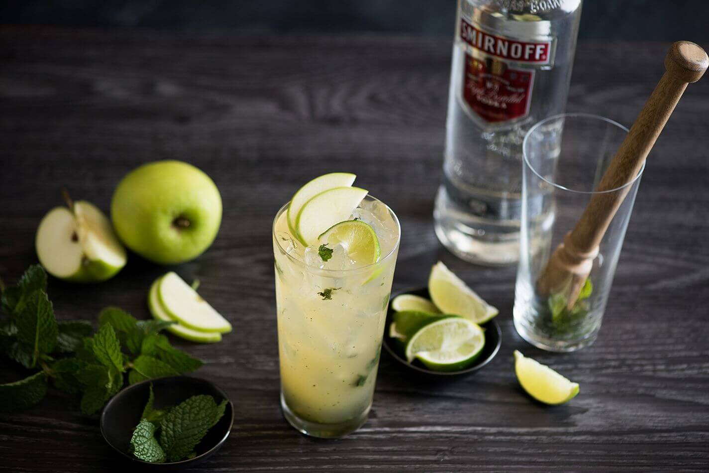 Mách bạn 11 loại ly cocktail đẹp hoàn hảo cho các bữa tiệc